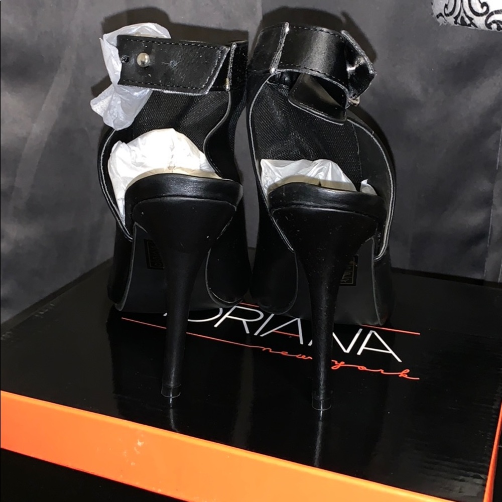 Black heels - Picture 7 of 8